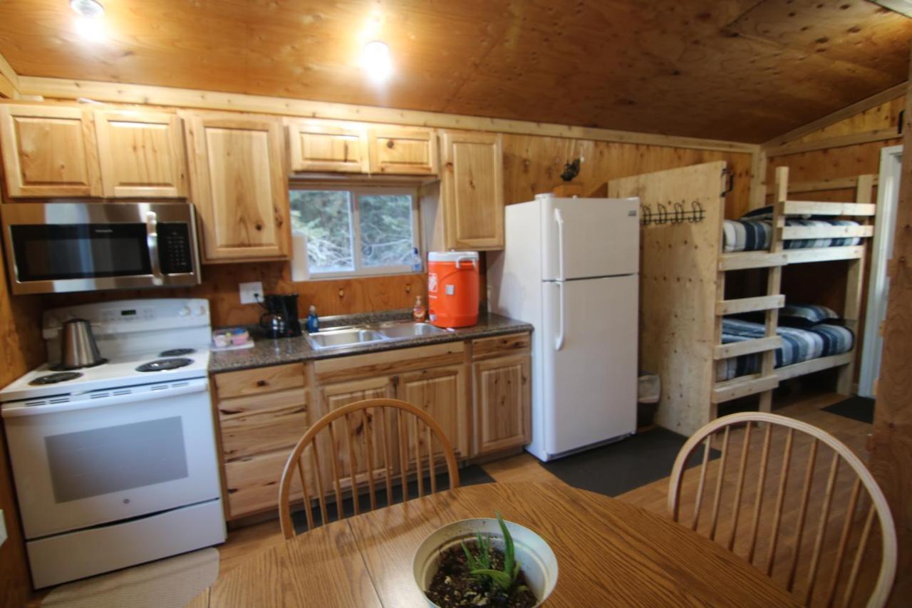 Pleasant Valley Alaskan Adventure Dry Cabins מראה חיצוני תמונה