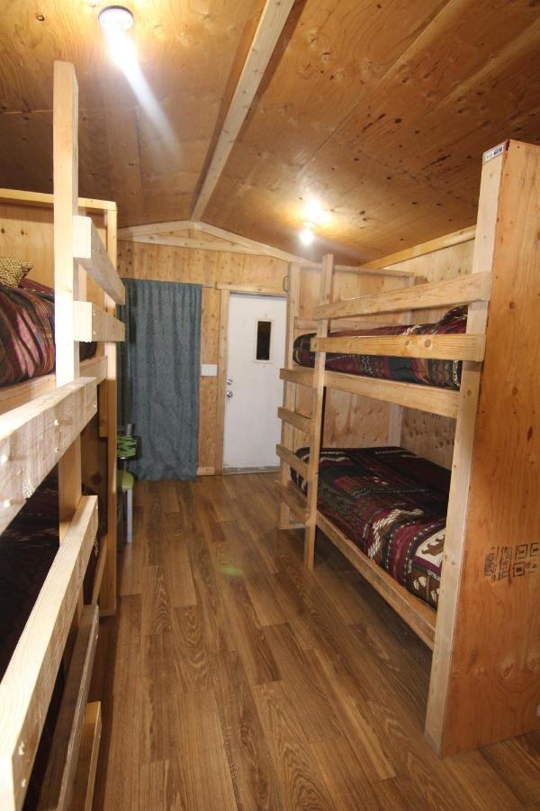 Pleasant Valley Alaskan Adventure Dry Cabins מראה חיצוני תמונה